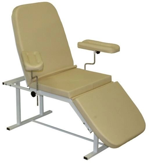 Кресло донорское MedMebel № 14 с регулируемыми по наклону подлокотниками от компании АВАНТИ Медицинская мебель и оборудование - фото 1