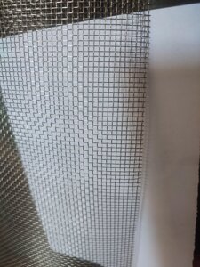 Сетка нержавеющая 2,0*2,0 ф0,4 (1*30м)