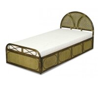 Кровать из ротанга
