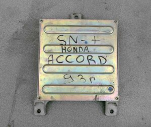 Блок управления двигателем Honda Accord V 37700PT1X01