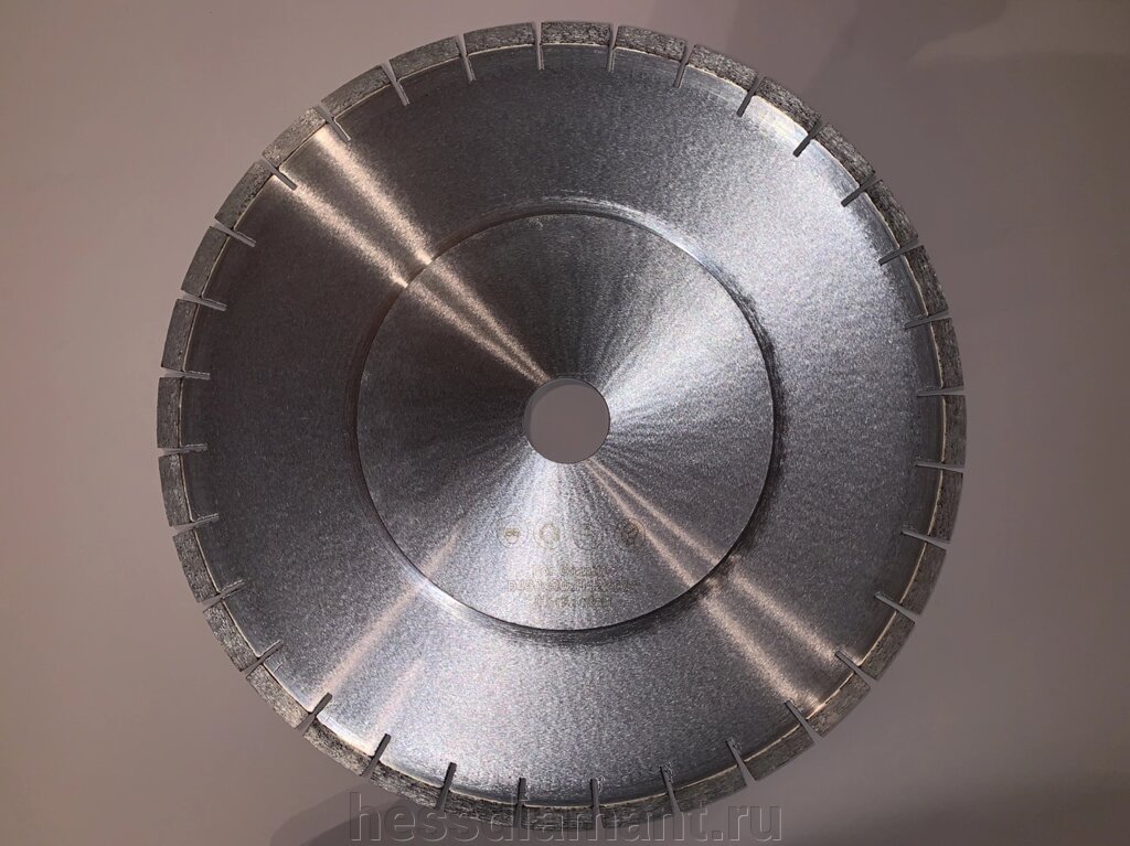 Подрезной алмазный диск 450 мм от компании МКК-Диамант Групп - фото 1