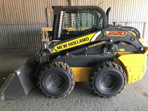 Мини-погрузчик New Holland L 220 Италия