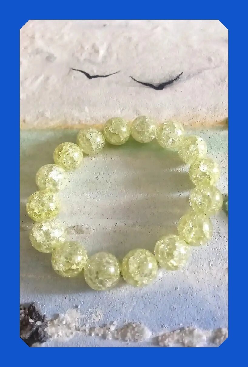 Магический браслет из натурального камня Сахарный кварц (жёлто-зеленый) (д) от компании ООО АМУЛЕТОФФ - фото 1