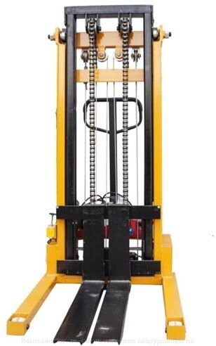 Штабелер с электроподъемом 1,5 т 2,5 м TOR TSW с лебедкой с пультом от компании Компания АВТО-ЖИРАФ Поставка оборудования по ценам завода изготовителя - фото 1