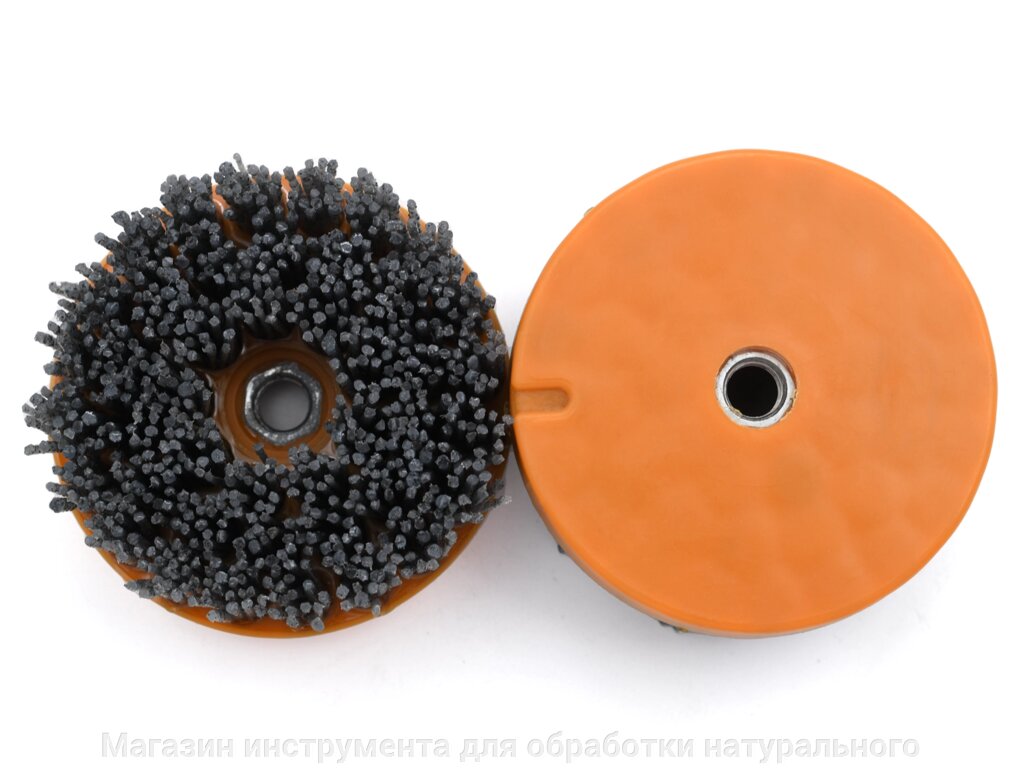 Абразивно-пластиковые щетки № 120 д 100 мм, м14 для обработки мрамора "под антику" оранжевые от компании Магазин инструмента для обработки натурального камня - фото 1