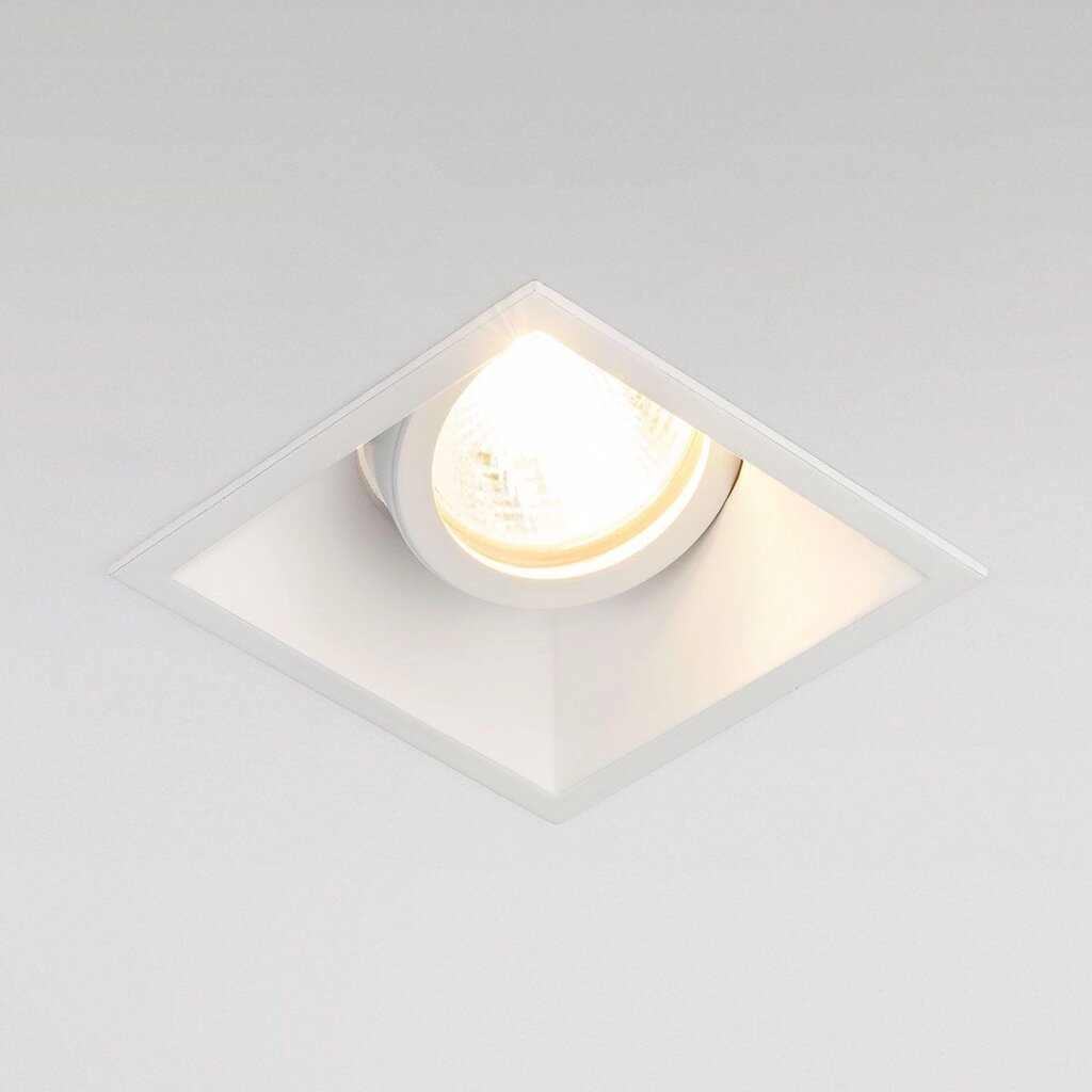 Алюминиевый точечный светильник 6070 MR16 WH белый от компании ФЕРОСВЕТ - фото 1