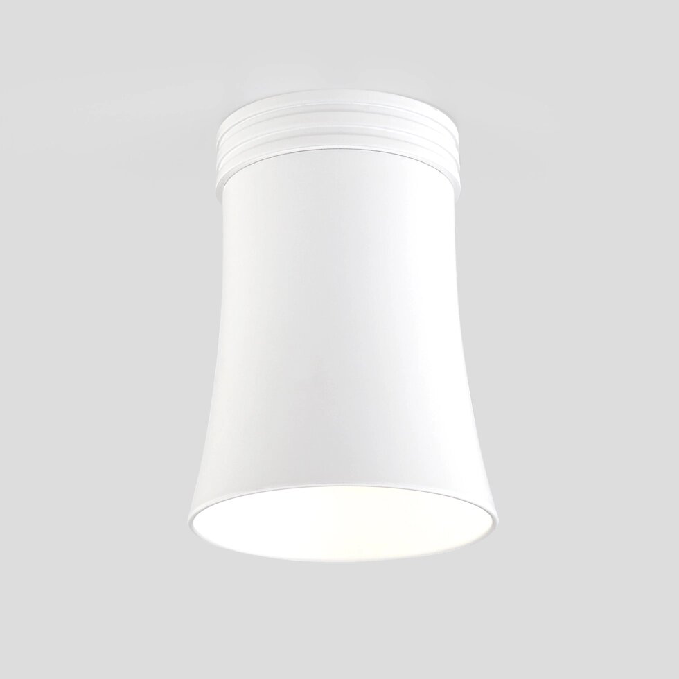 Накладной акцентный светильник DLN100 GU10 WH белый от компании ФЕРОСВЕТ - фото 1