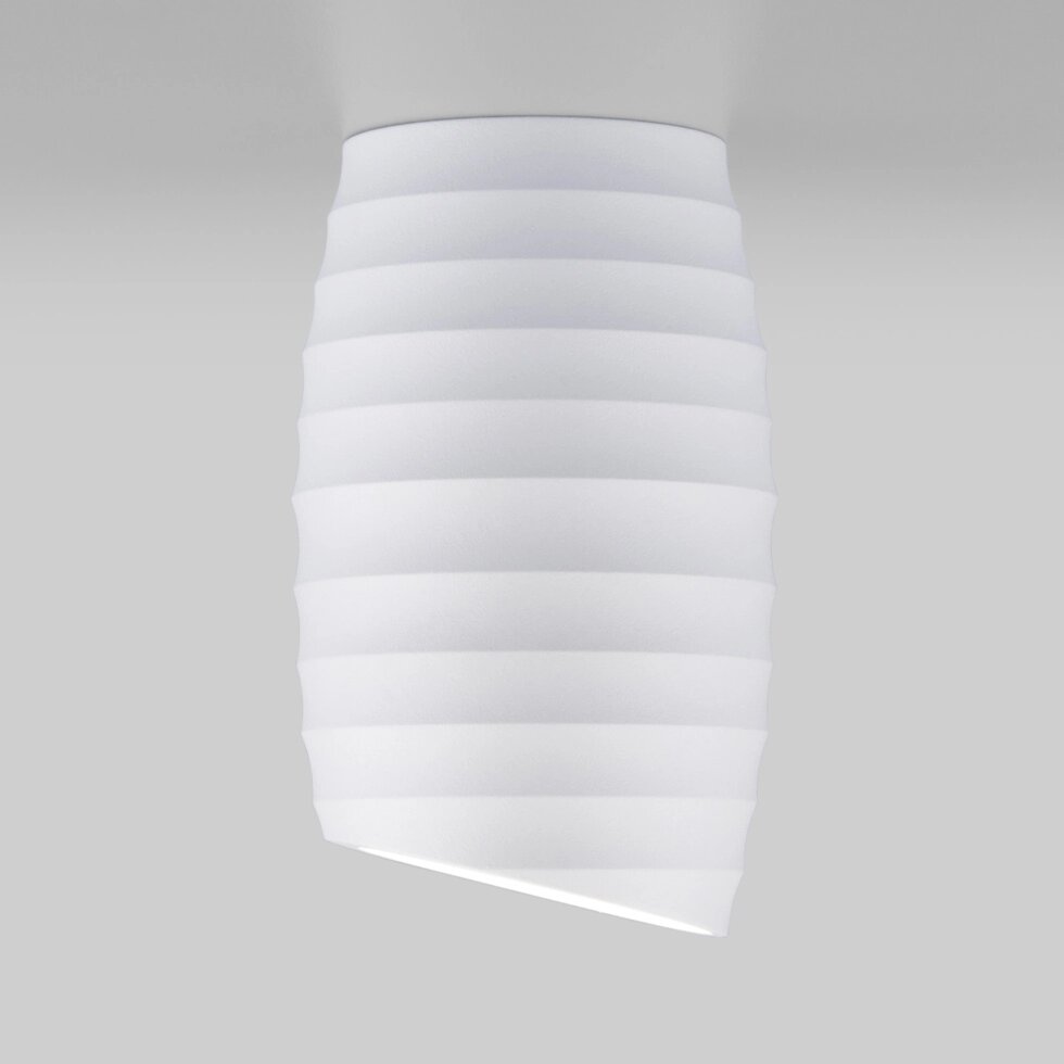 Накладной акцентный светильник DLN105 GU10 от компании ФЕРОСВЕТ - фото 1