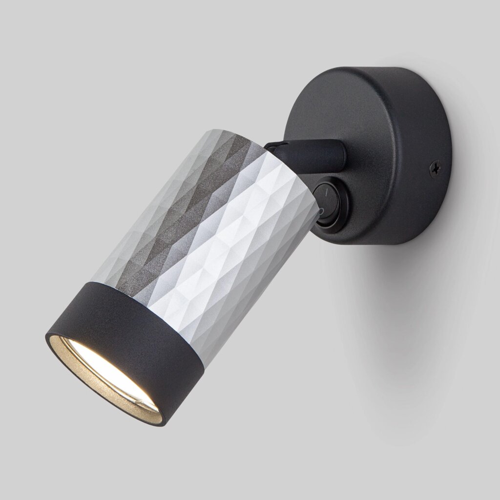Настенный светильник с металлическим плафоном 20088/1 черный / серебро от компании ФЕРОСВЕТ - фото 1