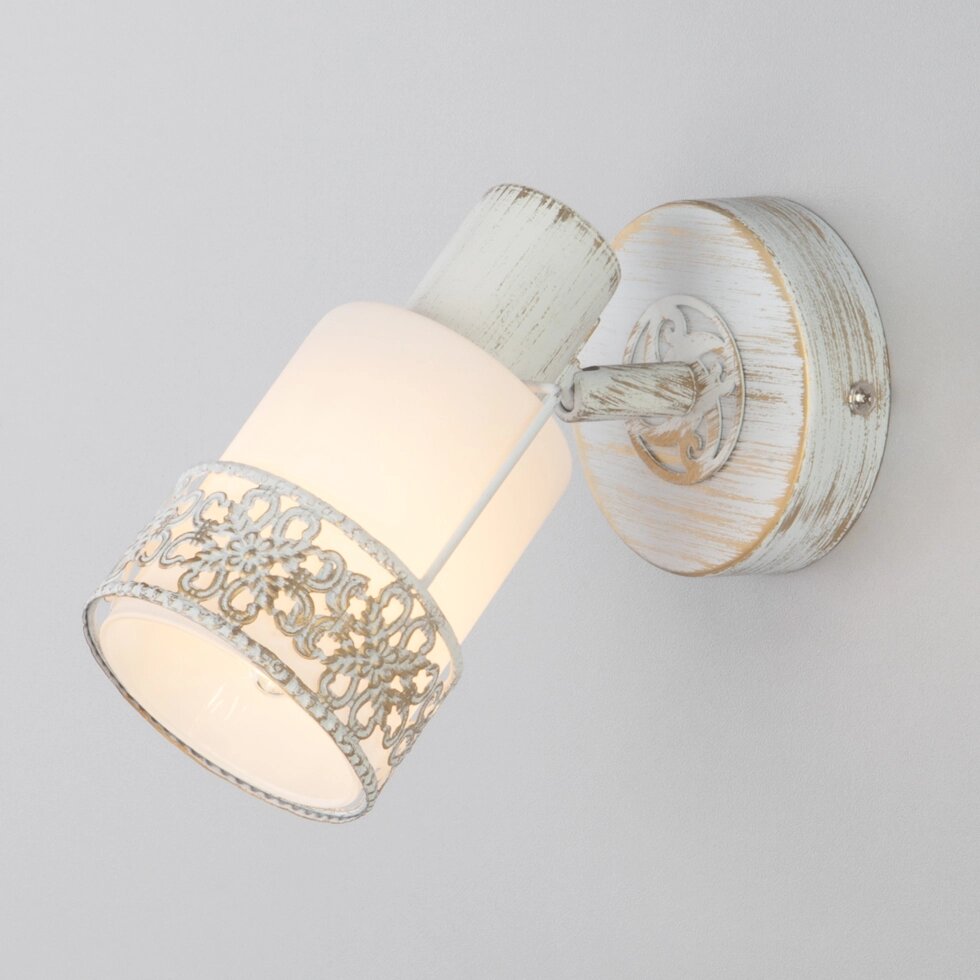 Настенный светильник со стеклянным плафоном 20025/1 белый с золотом от компании ФЕРОСВЕТ - фото 1