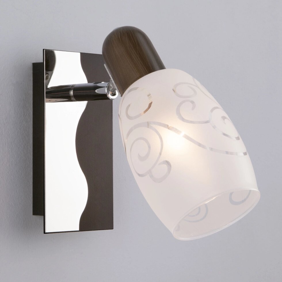 Настенный светильник со стеклянным плафоном 60301/1 хром / венге от компании ФЕРОСВЕТ - фото 1