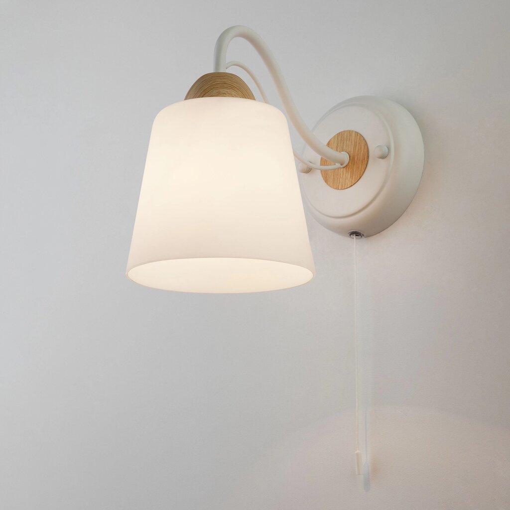Настенный светильник со стеклянным плафоном 70062/1 белый от компании ФЕРОСВЕТ - фото 1