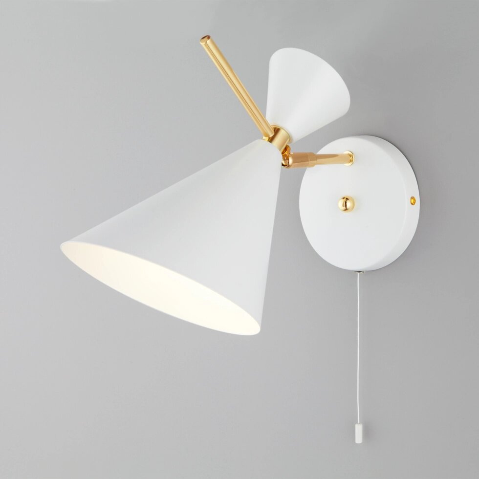 Настенный светильник в стиле лофт 70114/1 белый от компании ФЕРОСВЕТ - фото 1