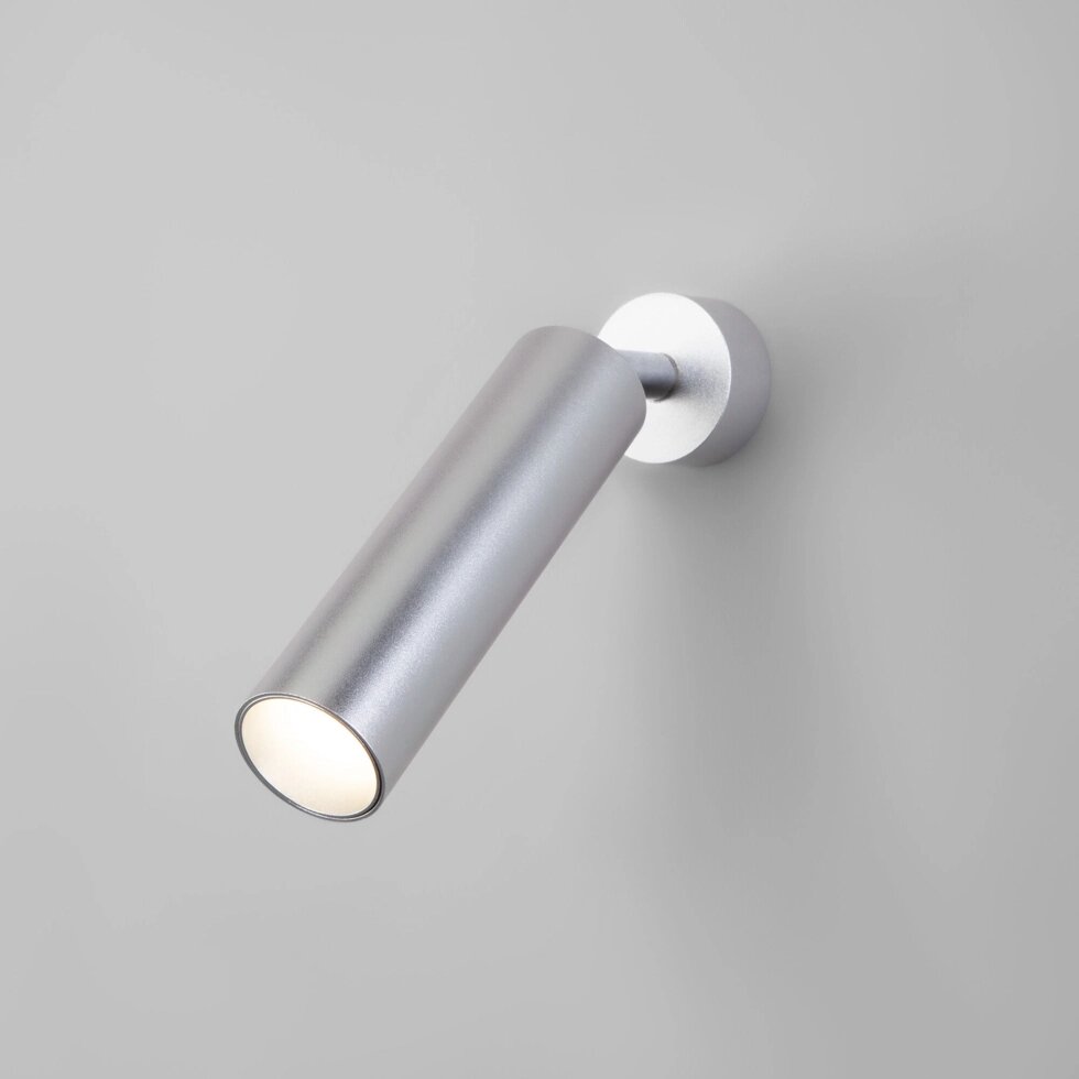 Настенный светодиодный светильник в стиле минимализм 20128/1 LED серебро от компании ФЕРОСВЕТ - фото 1