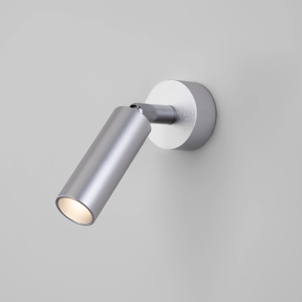 Настенный светодиодный светильник в стиле минимализм 20133/1 LED серебро от компании ФЕРОСВЕТ - фото 1