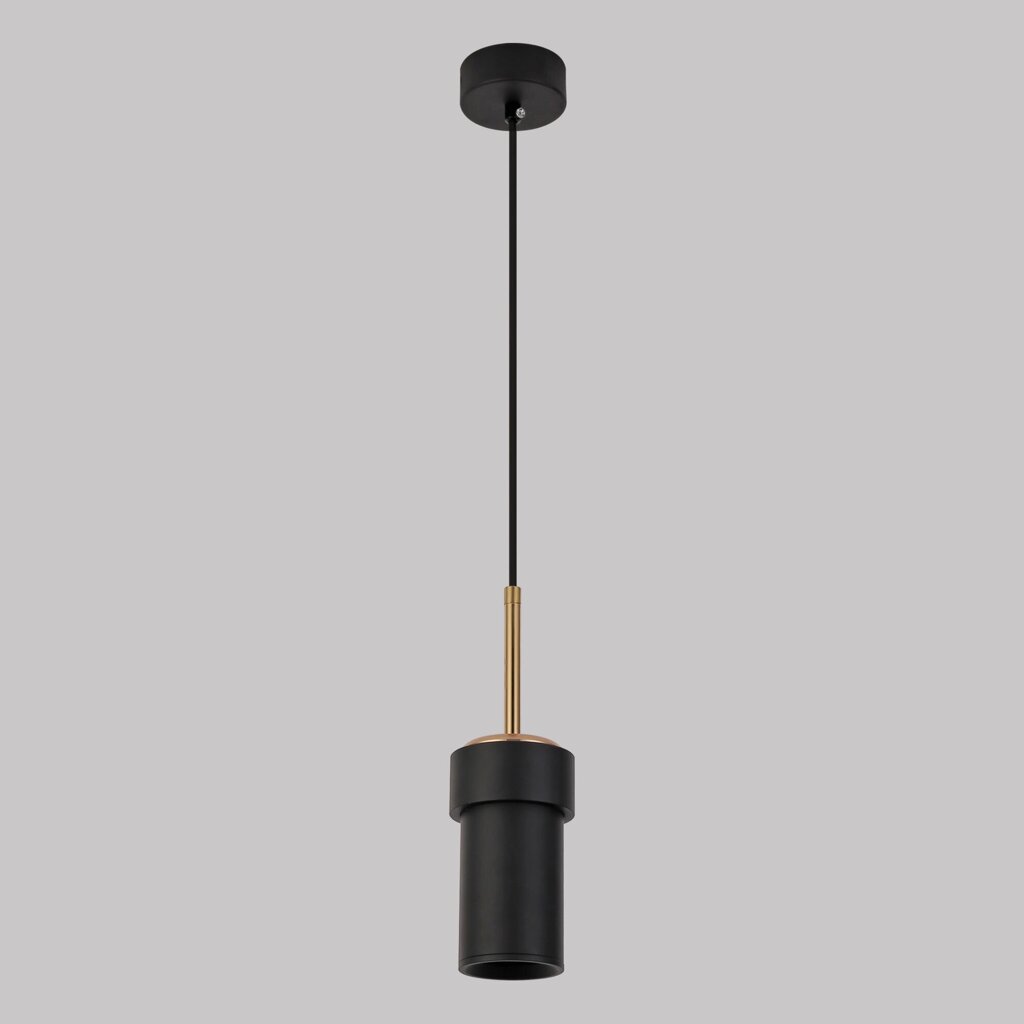 Подвесной светильник с металлическим плафоном 50264/1 черный от компании ФЕРОСВЕТ - фото 1