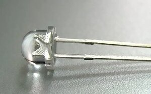 Светодиод ARL2-5053UWC-2.5cd Warm White (ANR, 4,8mm (круглый; CAP