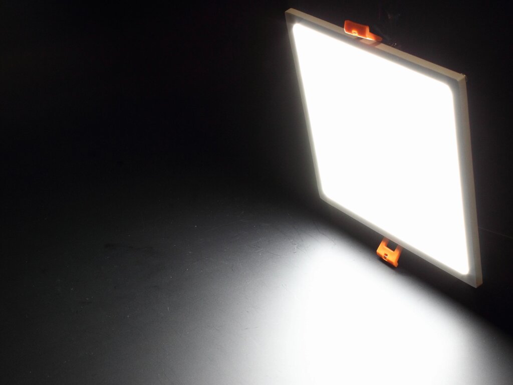 Светодиодный светильник MBD-101 MB24 (22W, square, white) DELCI от компании ФЕРОСВЕТ - фото 1