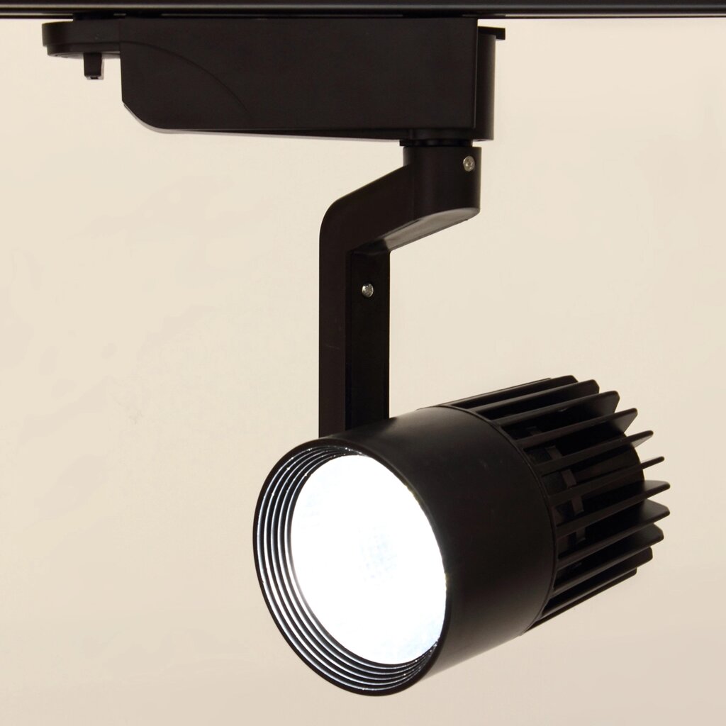 Светодиодный светильник трековый GDD-147 3L 3X23 (20W, white) DELCI от компании ФЕРОСВЕТ - фото 1