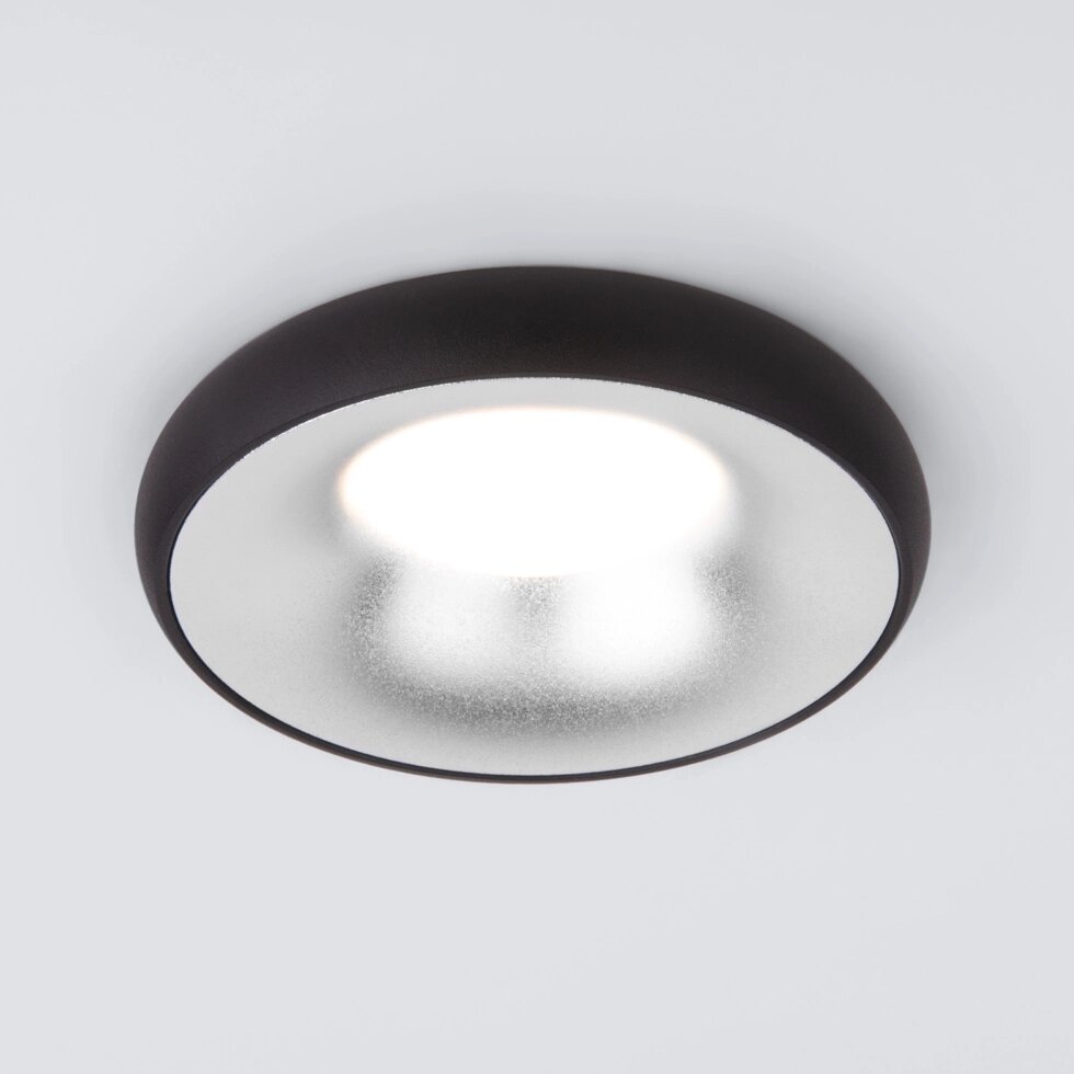 Встраиваемый точечный светильник 118 MR16 серебро/черный от компании ФЕРОСВЕТ - фото 1