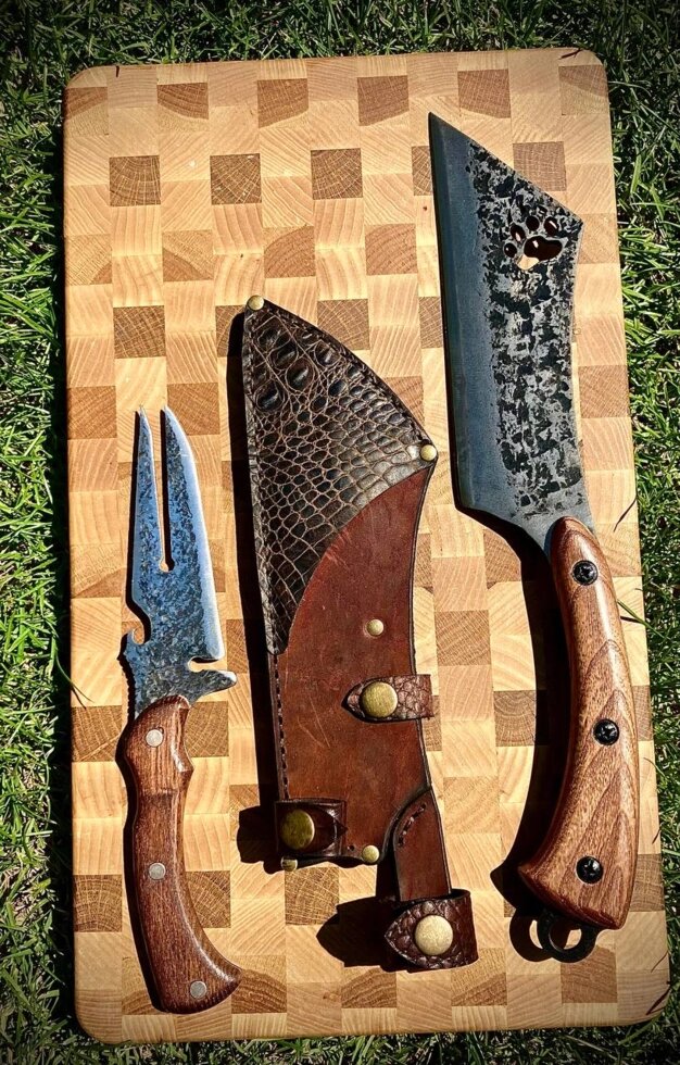 Набор Модерн с ножом-тяпкой в кожаном чехле от компании Магазин товаров для готовки на огне Мангал 52 - фото 1