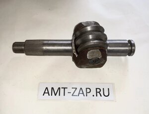 Вал и червяк рулевого механизма ЗИЛ-157