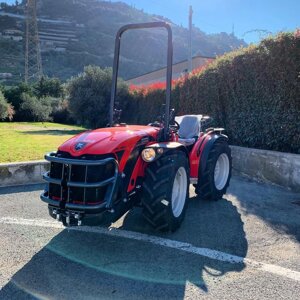 Итальянский трактор Antonio Carraro SRX 9800 без кабины