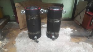 Домкрат в аренду 200 т ход штока 300 мм