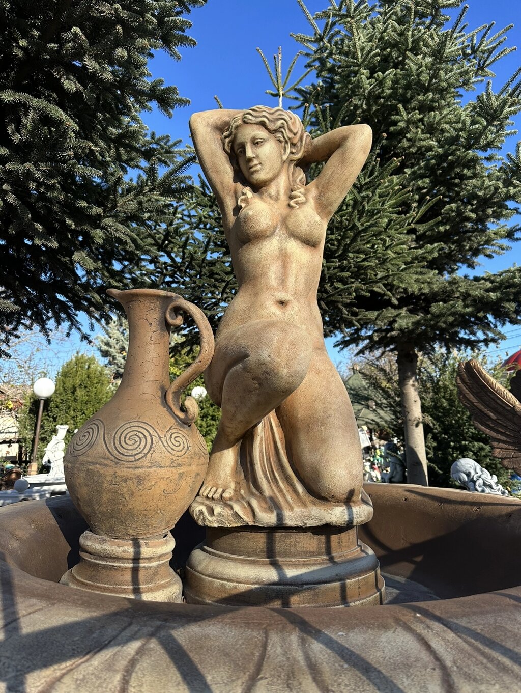 Парковая статуя для сада- Девушка Бальзаковская от компании КЭУ - фото 1