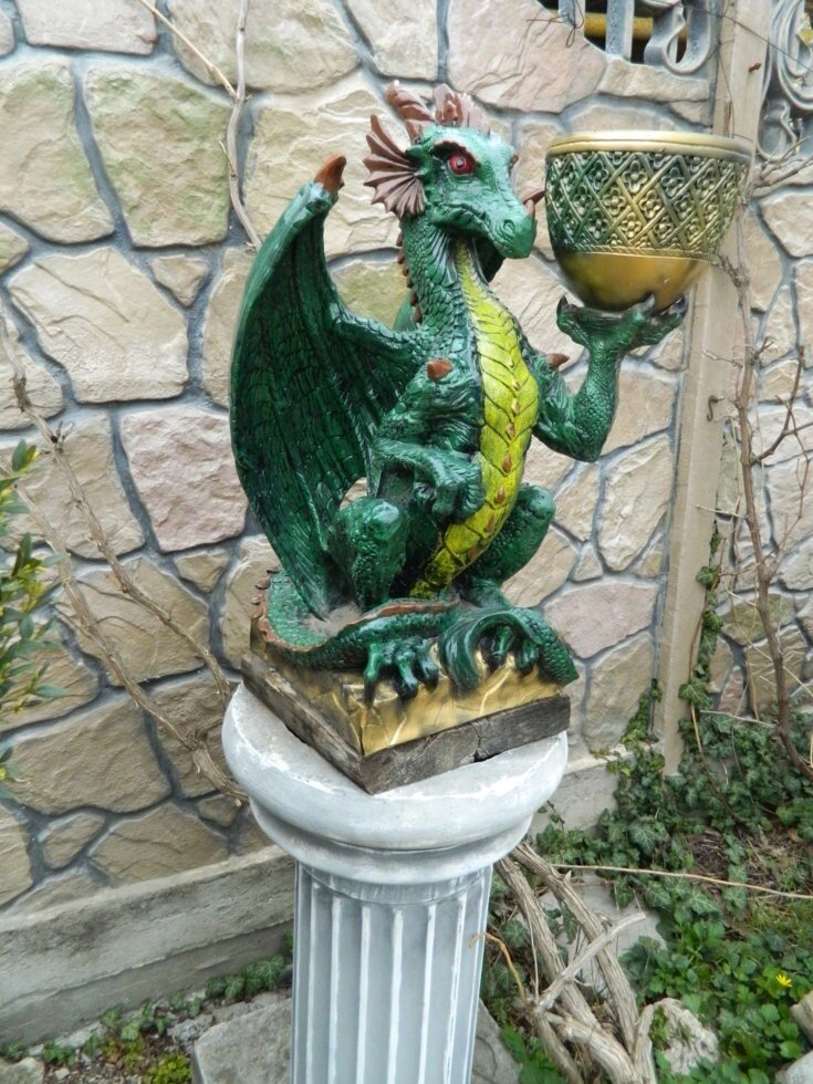Скульптура бетонная садовая - Дракон. Арт. 59 от компании КЭУ - фото 1