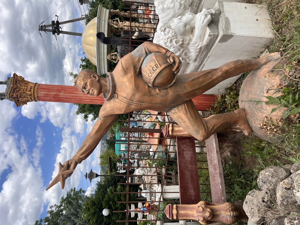 Скульптура парковая  - Космонавт Ю. Гагарин. Арт21 от компании КЭУ - фото 1