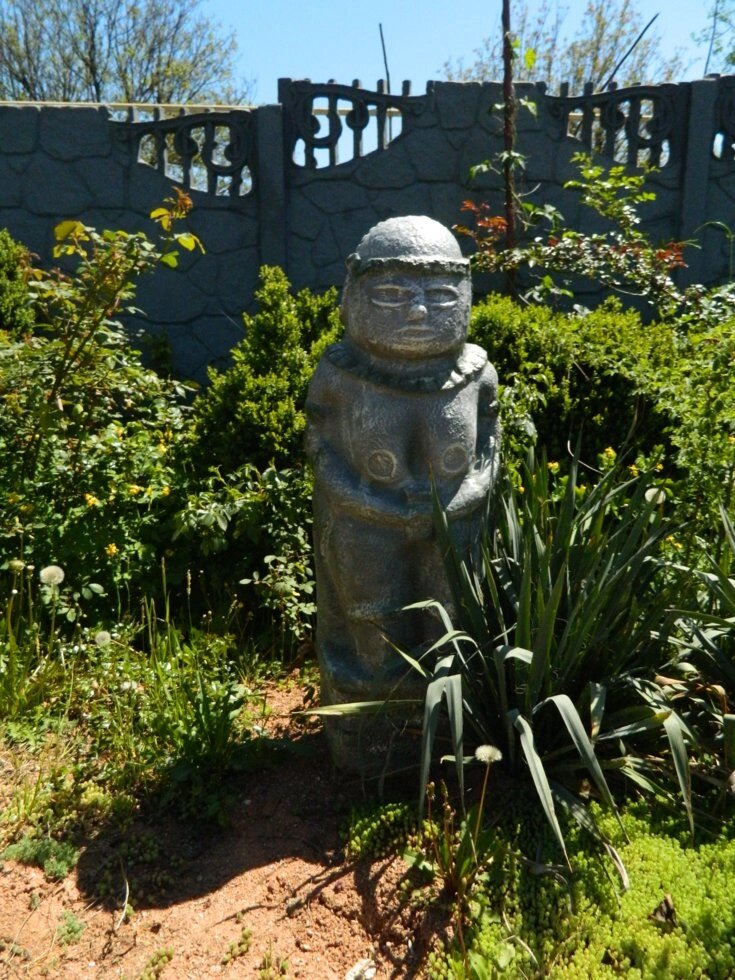 Скульптура садовая бетонная  - Половецкая баба. Арт. 62 от компании КЭУ - фото 1