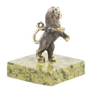 Настольная статуэтка "Лев на двух лапах" камень бронза 120025