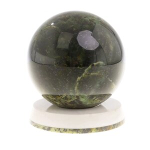 Шар Антистресс из нефрита 11 см на подставке / нефритовый шар / шар для медитаций / каменный шар / сувенир из камня