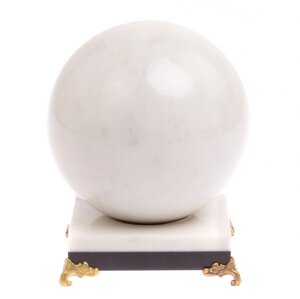 Шар на подставке из белого мрамора 11 см / шар декоративный / шар для медитаций / каменный шарик / сувенир из камня