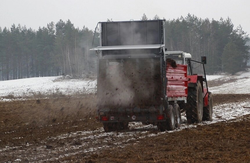 Навозоразбрасыватель 10 т. N-280/2 откр. борта от компании ООО "Универсал Агро" - фото 1