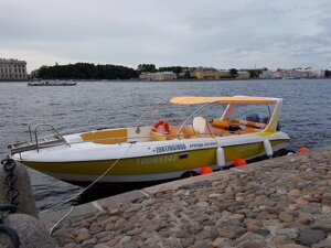 Лодка российская Максимус 800