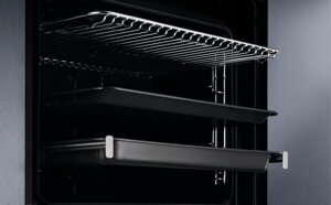Духовой шкаф Электрический Electrolux KOAAS31WX черный