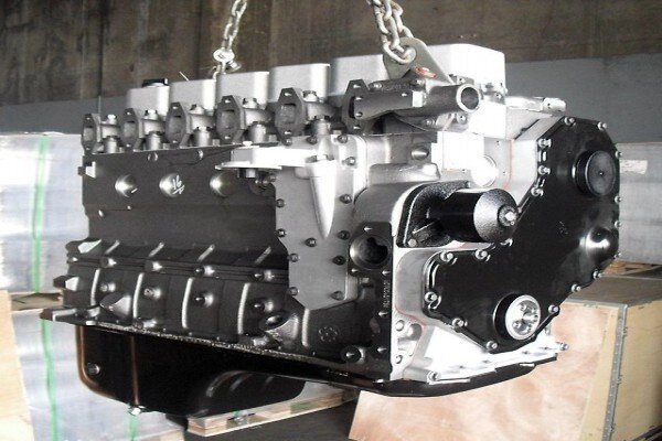 Ремонт двигателя экскаватора HYUNDAI R250LC-9 - фото