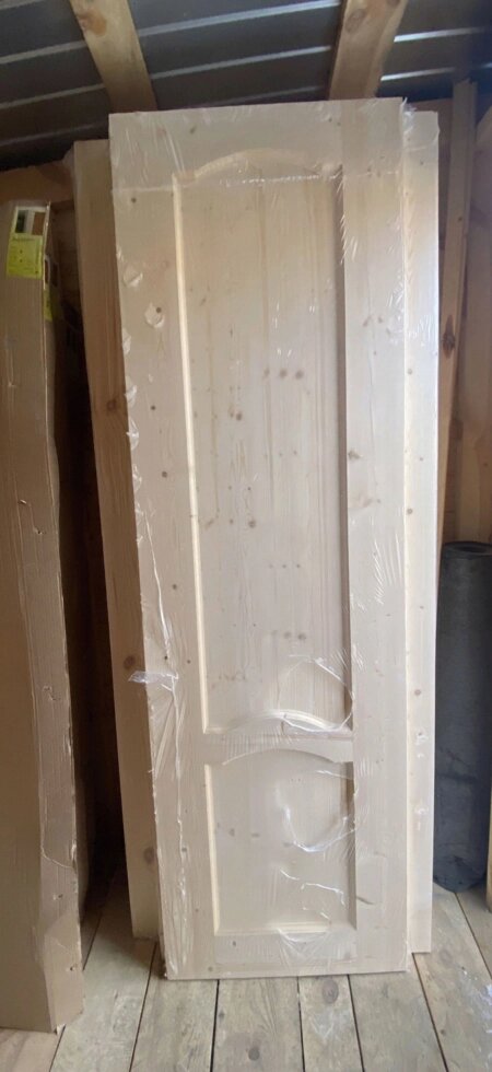 Межкомнатная дверь  деревянная из массива сосны филенчатая 600*2000 от компании АртУют - строительство каркасных домов, бань и бытовок в Ярославле - фото 1