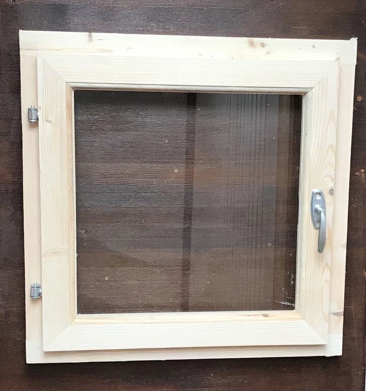 Окно для бани и сауны деревянное 50*50 см от компании АртУют - строительство каркасных домов, бань и бытовок в Ярославле - фото 1