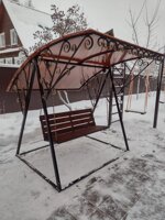 Качели металлические с навесом