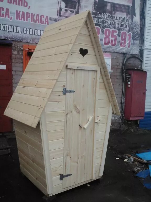 Туалет дачный деревянный размер 1*1 м от компании АртУют - строительство каркасных домов, бань и бытовок в Ярославле - фото 1