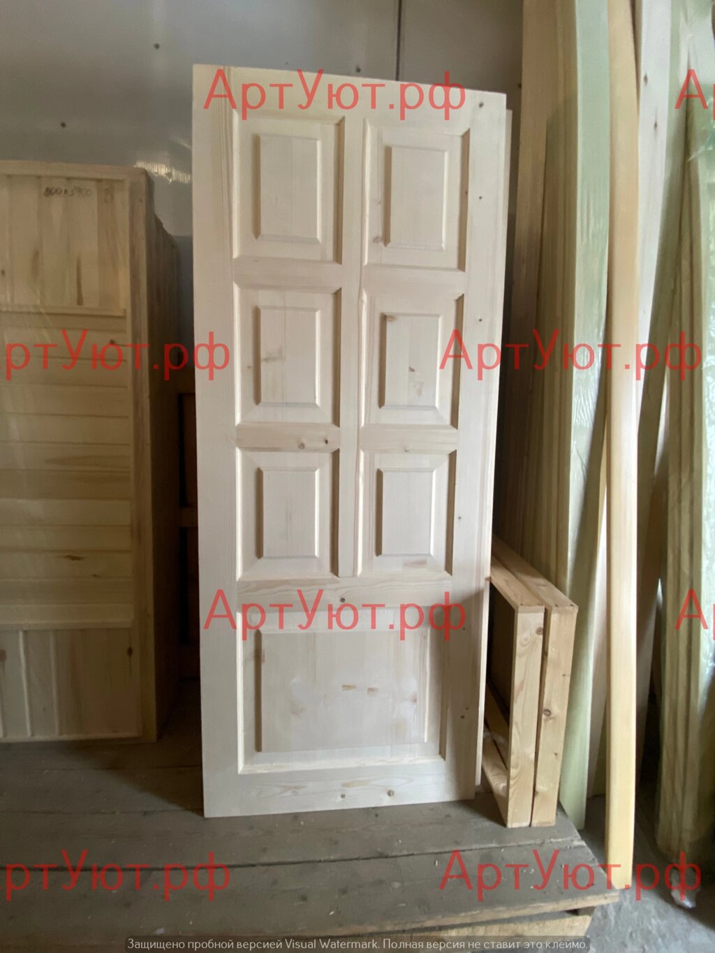 Входная дверь в деревянный дом хвоя от компании АртУют - строительство каркасных домов, бань и бытовок в Ярославле - фото 1