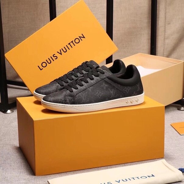Кеды Louis Vuitton Luxembourg черные от компании Интернет Магазин брендовых сумок и обуви - фото 1