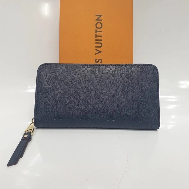 Кошелек Louis Vuitton на молнии от компании Интернет Магазин брендовых сумок и обуви - фото 1