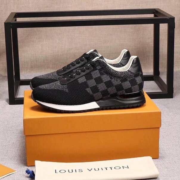 Кроссовки Louis Vuitton Run Away черные от компании Интернет Магазин брендовых сумок и обуви - фото 1