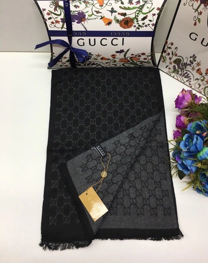 Мужской шарф Gucci Лого от компании Интернет Магазин брендовых сумок и обуви - фото 1