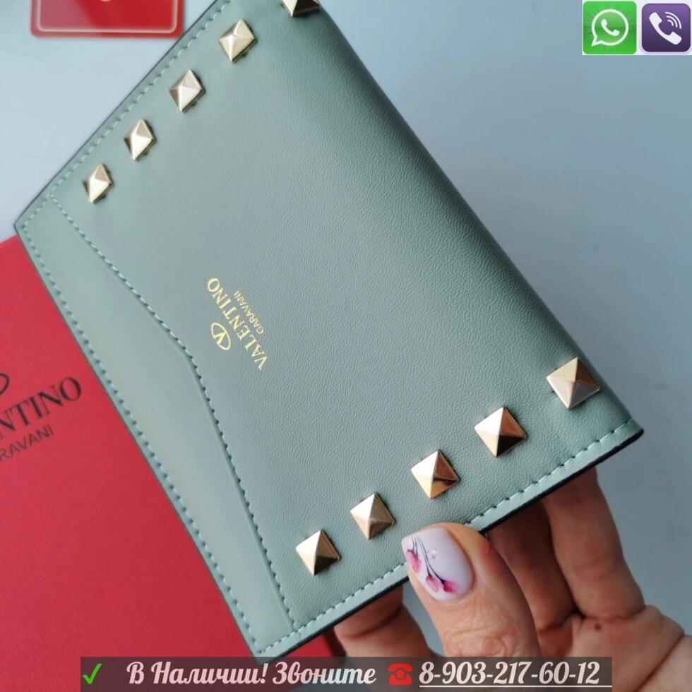 Обложка на паспорт Valentino Голубой от компании Интернет Магазин брендовых сумок и обуви - фото 1
