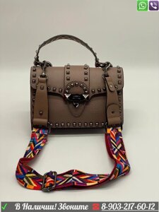 Сумка Valentino Garavani Rockstud c широким ремнем Коричневый